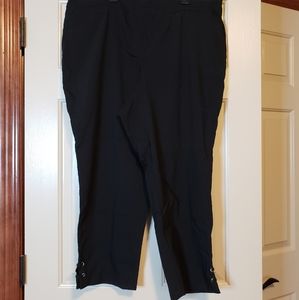 Black Pull-on Capri Size 18